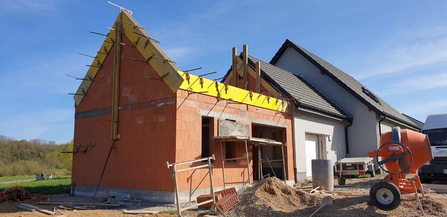 d&eacute;couvrez nos services de construction et r&eacute;novation : travaux de qualit&eacute;, conseils personnalis&eacute;s et suivi professionnel pour transformer ou r&eacute;nover votre maison selon vos envies.