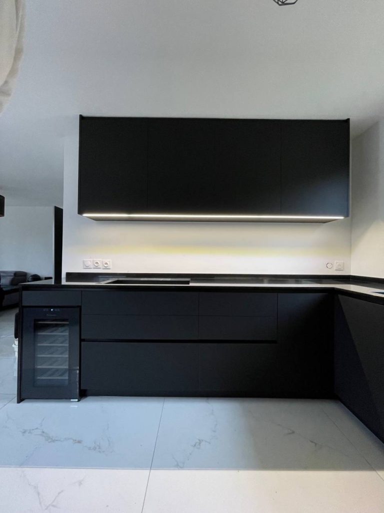 découvrez nos cuisines design à 92340 : solutions sur-mesure, matériaux modernes et aménagements fonctionnels pour sublimer votre intérieur dans les hauts-de-seine.