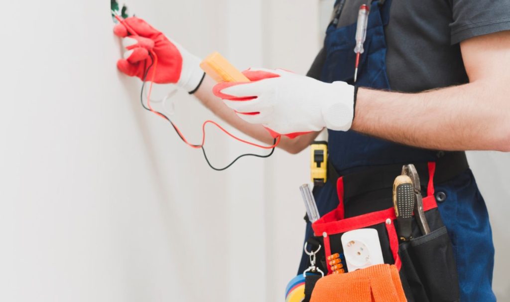 trouvez un électricien local fiable pour tous vos besoins en électricité. installation, dépannage et mise aux normes par des professionnels près de chez vous. demandez un devis gratuit !