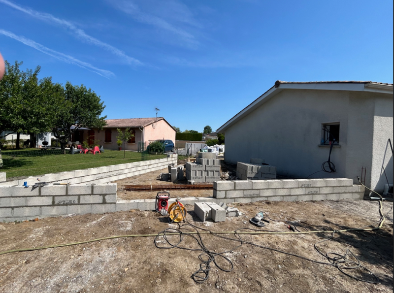 d&eacute;couvrez nos services de r&eacute;novation artisanale pour transformer votre int&eacute;rieur avec savoir-faire et authenticit&eacute;. b&eacute;n&eacute;ficiez de conseils personnalis&eacute;s et d&rsquo;un accompagnement sur mesure pour tous vos projets de r&eacute;novation.