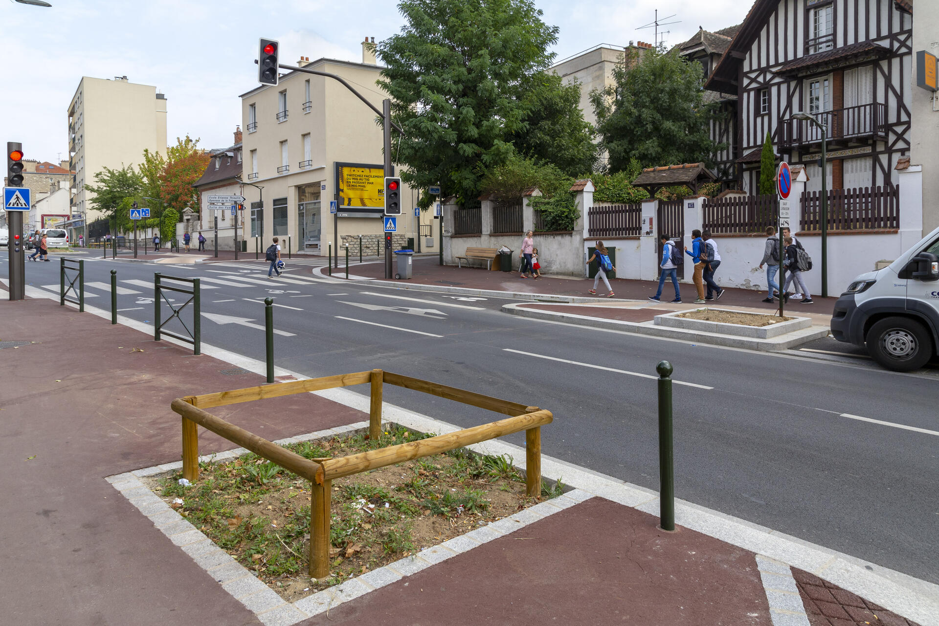 confiez votre projet de r&eacute;novation &agrave; bourg-la-reine &agrave; des experts qualifi&eacute;s. d&eacute;couvrez nos services pour moderniser votre maison ou appartement avec des solutions sur-mesure, respectant vos d&eacute;lais et votre budget.