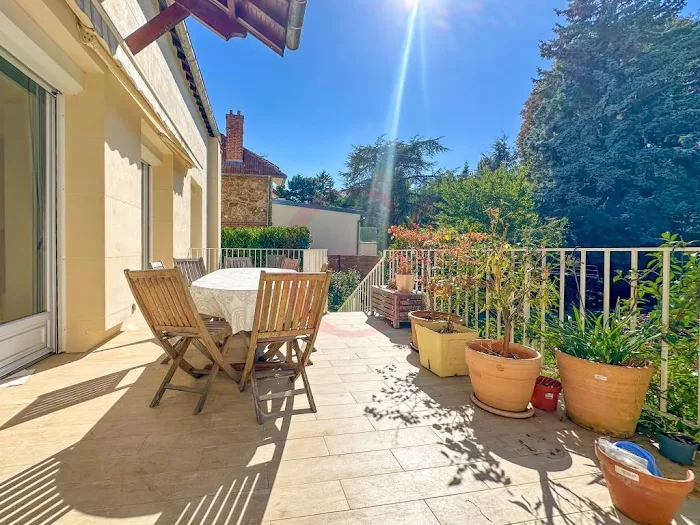 confiez la r&eacute;novation de votre maison &agrave; bourg-la-reine &agrave; des professionnels exp&eacute;riment&eacute;s. conseils, accompagnement et travaux de qualit&eacute; pour valoriser votre bien immobilier.