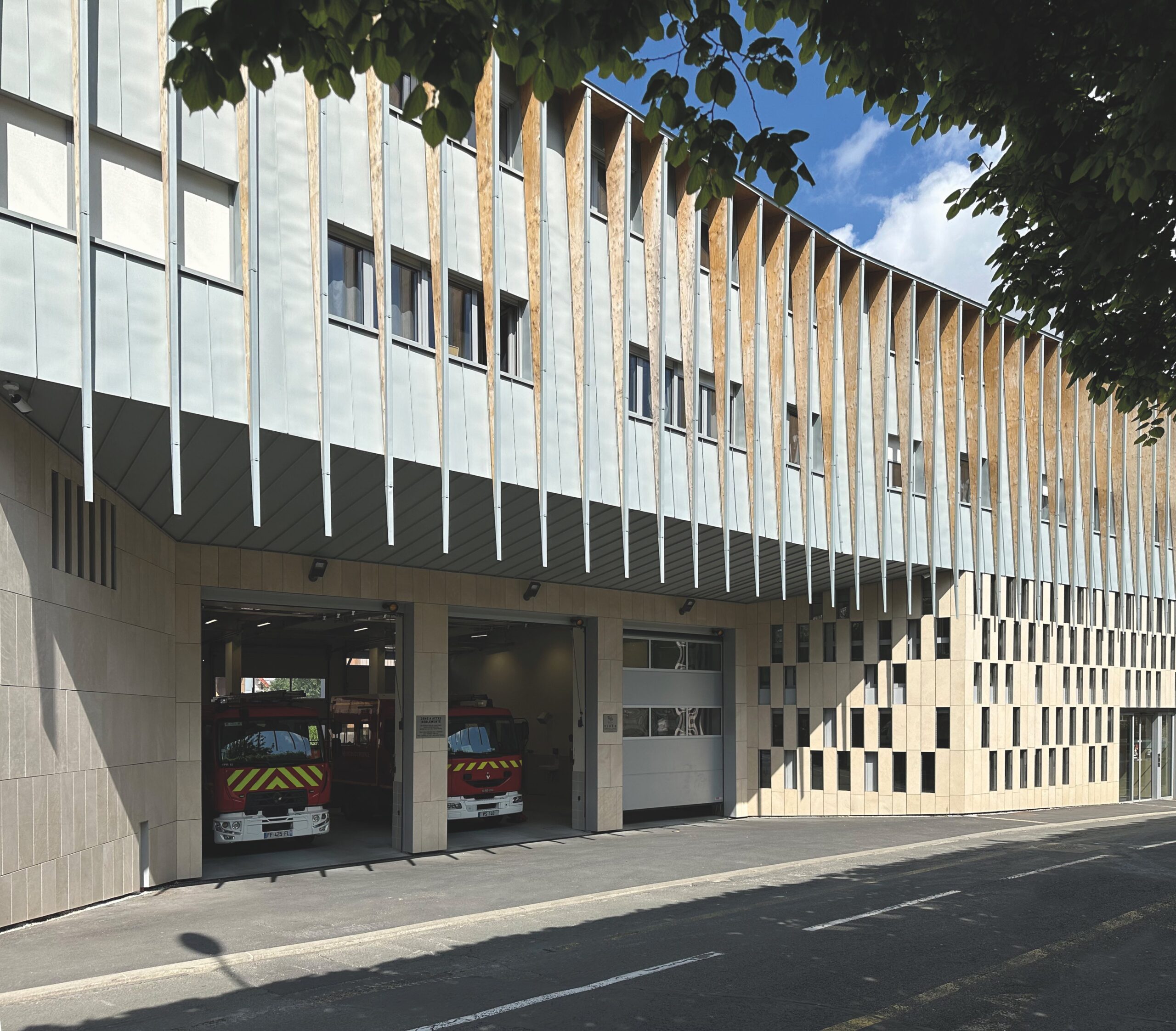 faites appel à un architecte spécialiste de la cuisine à bourg-la-reine pour concevoir un espace moderne, fonctionnel et sur mesure. conseils personnalisés et accompagnement de a à z pour votre projet de cuisine.