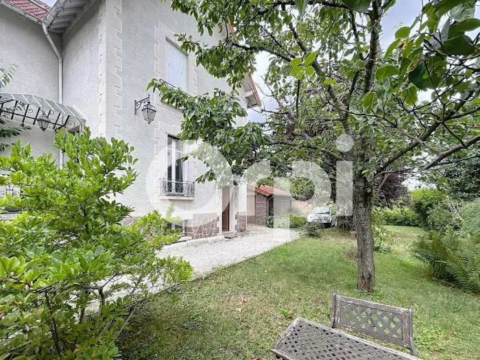 obtenez rapidement un devis personnalis&eacute; pour vos travaux de r&eacute;novation &agrave; bourg-la-reine. comparez les offres et trouvez un professionnel qualifi&eacute; pour votre projet !