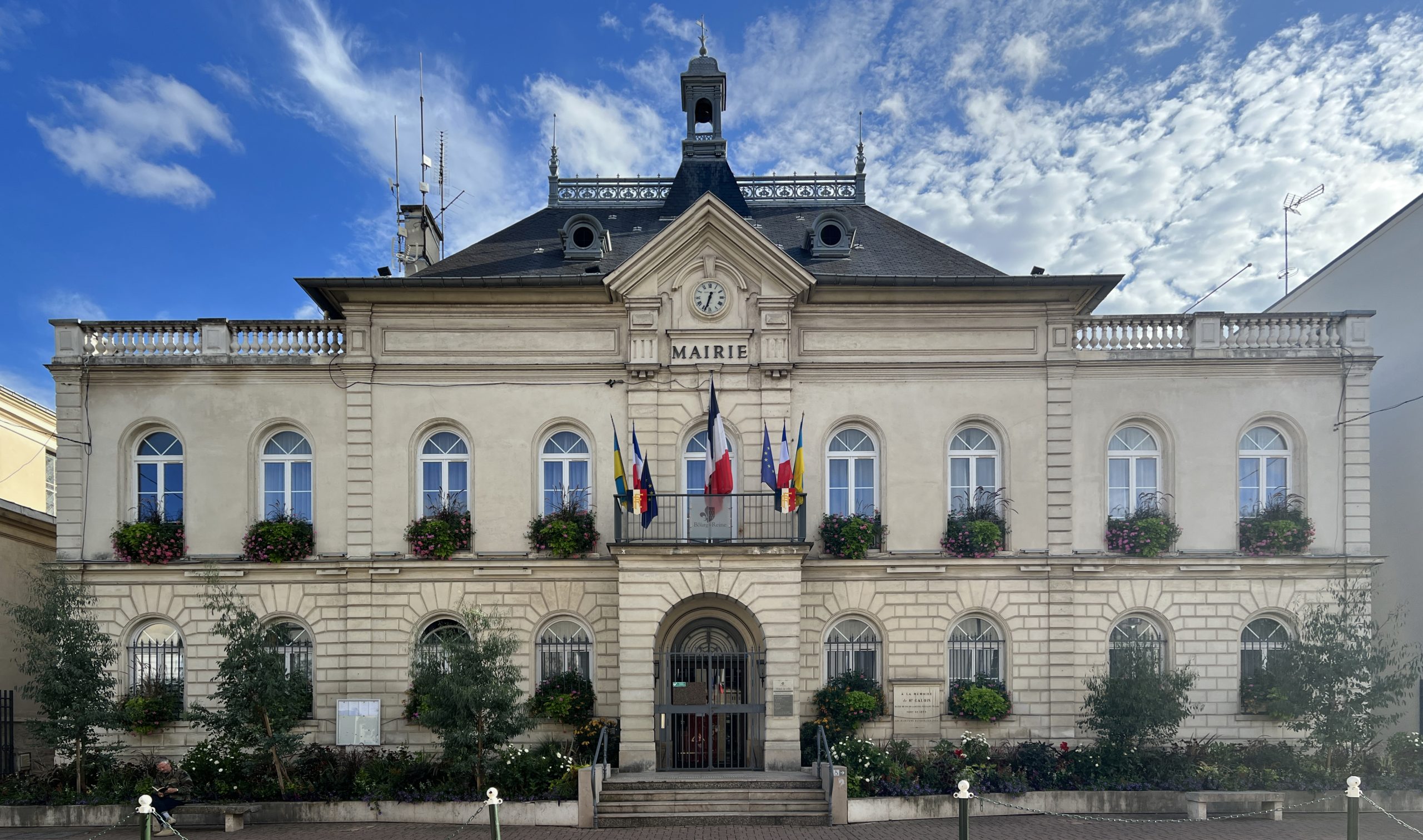 besoin d'un &eacute;lectricien &agrave; bourg-la-reine ? installation, d&eacute;pannage, r&eacute;novation &eacute;lectrique rapide et efficace pour particuliers et professionnels. devis gratuit.