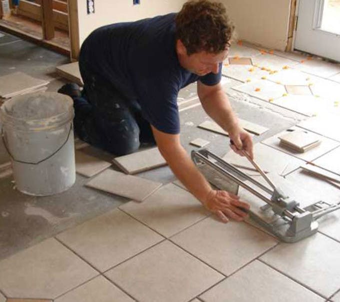 découvrez les tarifs au m² d’un carreleur pour la pose de carrelage. comparez les prix, obtenez des conseils pour estimer votre budget et faites le bon choix pour vos travaux.