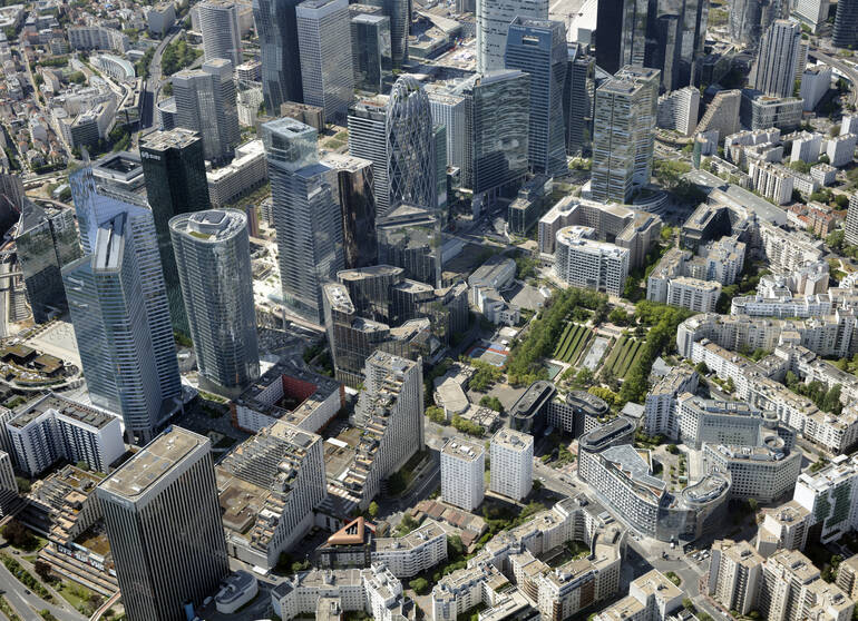 confiez vos travaux de r&eacute;novation &agrave; courbevoie &agrave; des professionnels qualifi&eacute;s. devis gratuit, intervention rapide et solutions sur-mesure pour votre maison ou appartement.