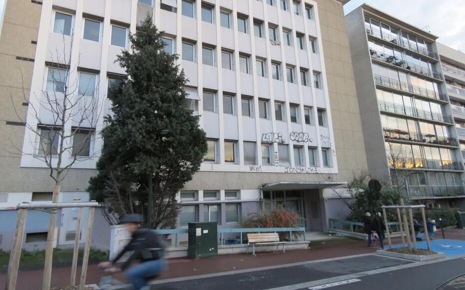 besoin d&rsquo;un serrurier en urgence &agrave; bourg-la-reine ? intervention rapide 24h/24, 7j/7 pour ouverture de porte, changement de serrure et d&eacute;pannage express. devis gratuit.